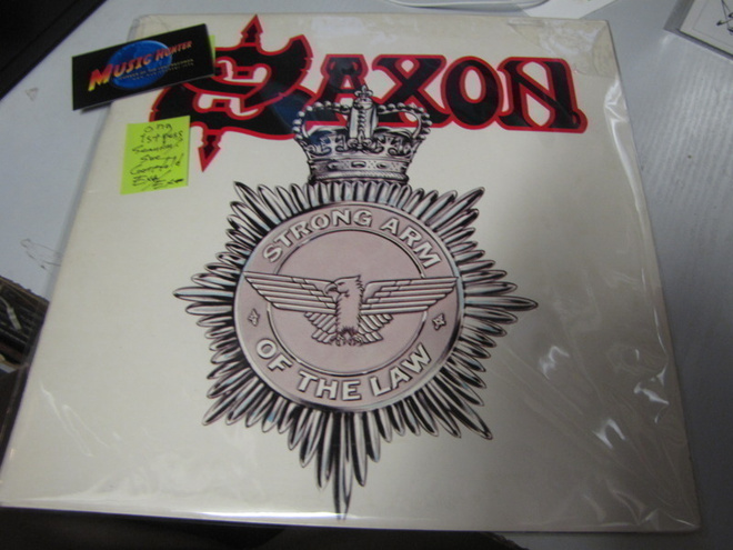SAXON - STRONG ARM OF THE LAW - ORKKIS 1. RUOTSI PAINOS LP