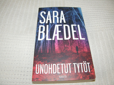 Sara Blædel  Unohdetut tytöt  -pok