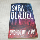 Sara Blædel  Unohdetut tytöt  -pok - pikkukuva 1