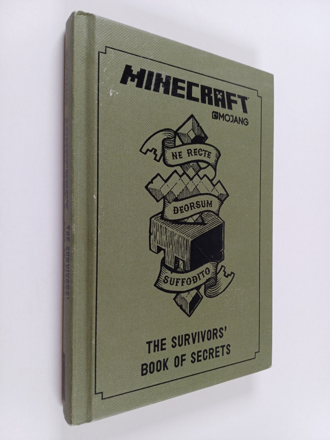 Stephanie Milton : Minecraft : the Survivors' book of sec...