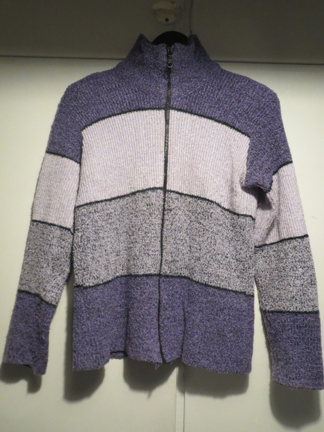 Lila-violetti neuletakki, m-xl