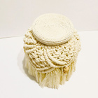 Iso valolyhty -makramee - 12,5 cm x 18 cm - pikkukuva 4