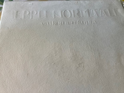 Lp Eppu Normaali  "Valkoinen kupla"