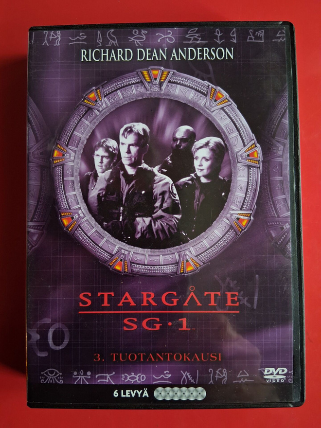Stargate SG-1 3. Tuotantokausi (6 levyä)