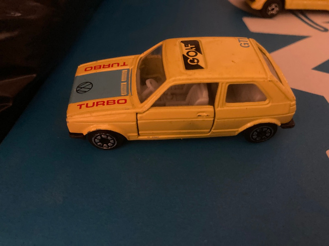Volkswagen Golf mk2 Welly n. 1/64 kokoa.