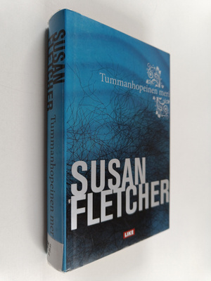 Susan Fletcher : Tummanhopeinen meri