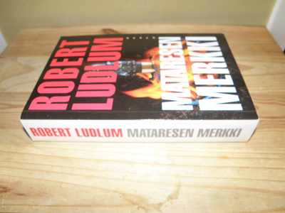 Robert Ludlum Mataresen merkki (nidottu)