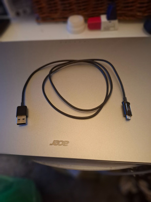 Micro USB kaapeli