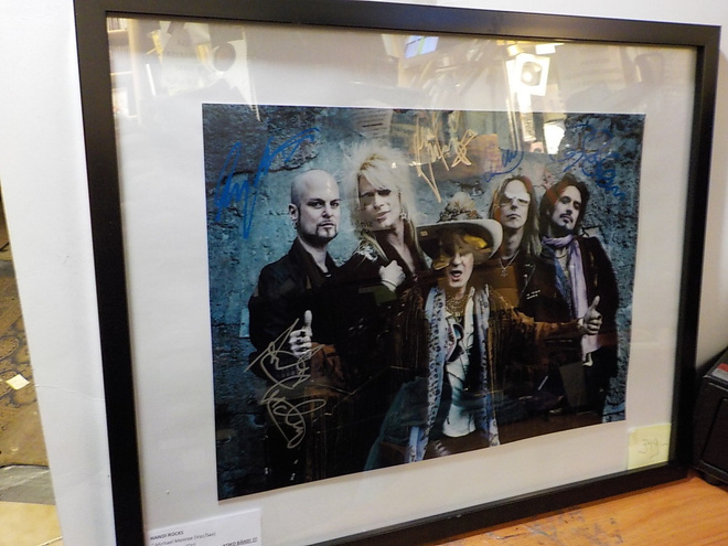 HANOI ROCKS TAULU KOKO BÄNDIN NIMMAREILLA
