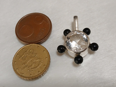 Kotimainen Design, Hopea, riipus, musta kivi, KI 925