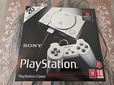Sony PlayStation Classic Mini -pelikonsoli - UUSI