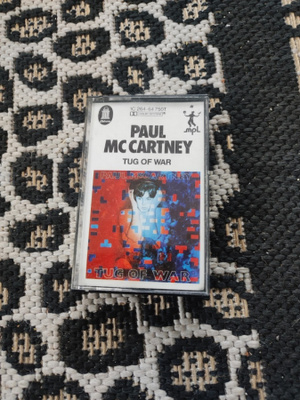 Paul McCartney tug of war