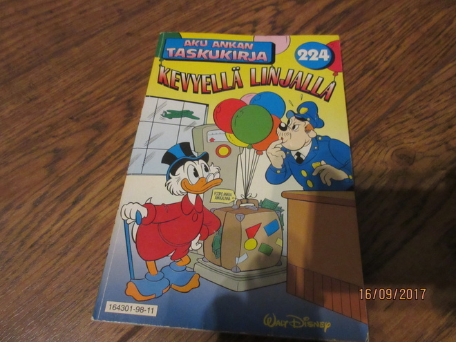 Aku Ankan taskukirja 224 - Kevyellä linjalla (1.Painos)
