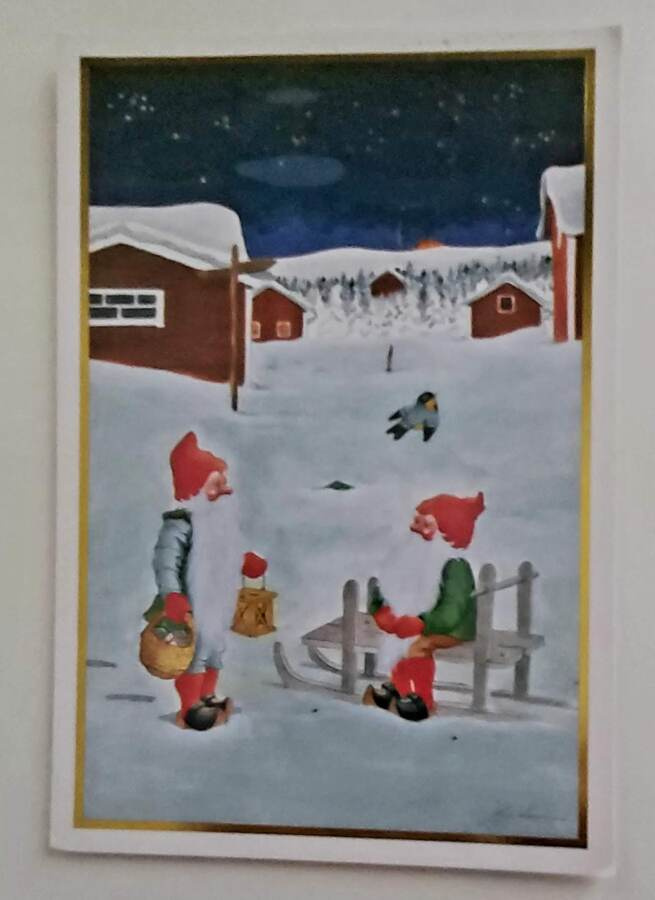 "Tontut talon pihalla"-KULKEMATON POSTIKORTTI