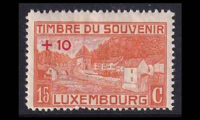 Luxemburg 138 ** Sotamuistomerkit 15 + 10 C (1921)