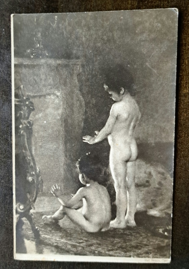 tuntematon maalaus lapset lämmittelee takan edessä, kulk1924