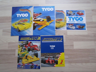 Tyco -autorataesitteitä yht. 5 kpl