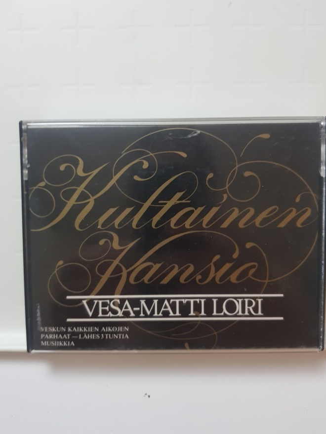 Vesa-Matti Loiri : Kultainen kansio C-kasetti