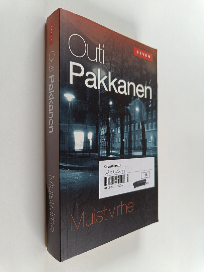 Outi Pakkanen : Muistivirhe