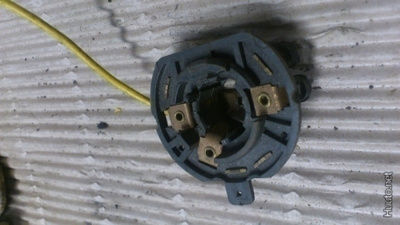 Polttimon pidike musta muovinen 30,3mm reikään