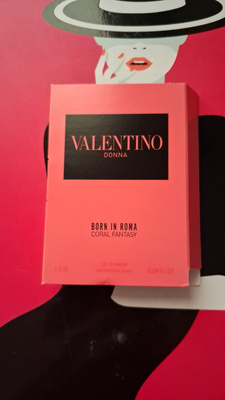 Hajuvesinäyte Valentino Born in Roma Coral