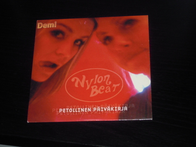 Nylon Beat:Petollinen päiväkirja  -cds  (2003)