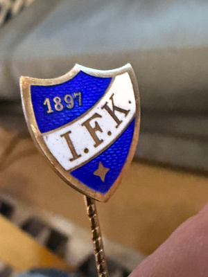 Hopeinen IFK Rintaneula 30;Luvulta