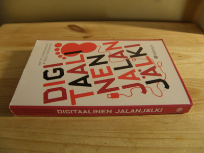 Isokangas & Vassinen Digitaalinen jalanjälki (nidottu)