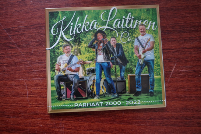 Kikka Laitinen: Parhaat 2000-2022 (2023)