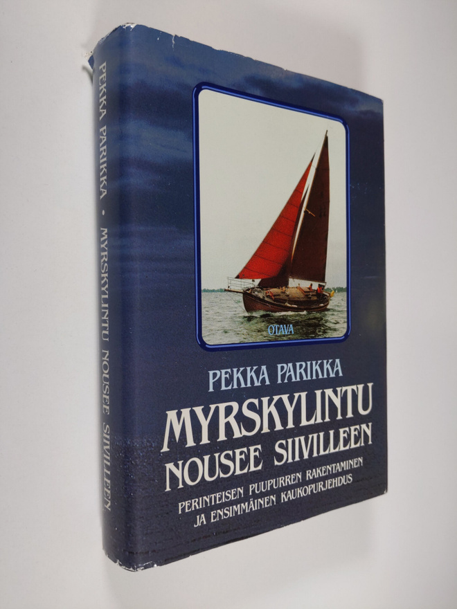 Pekka Parikka : Myrskylintu nousee siivilleen : perinteis...