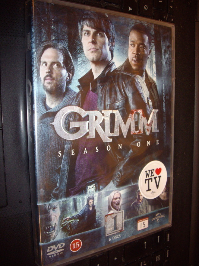 6DVD :  GRIMM SEASON ONE (  UUSI ! ! ) Sis. postikulun