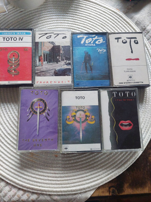 TOTO C KASETIT