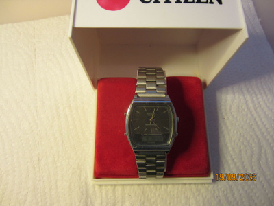 Citizen ana-digi miesten rannekello