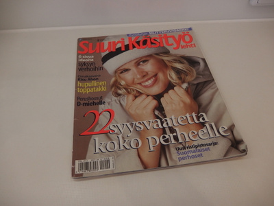 Suuri Käsityölehti 9/2001, mm.  neuleet nallelle tai nukelle