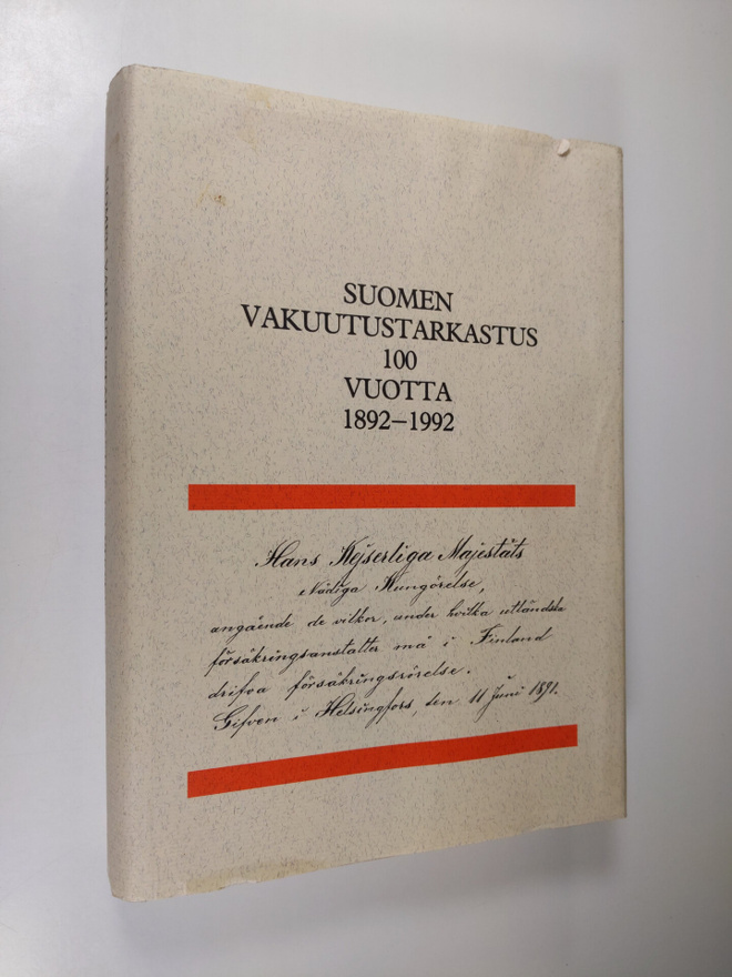 Suomen vakuutustarkastus 100 vuotta : 1892-1992