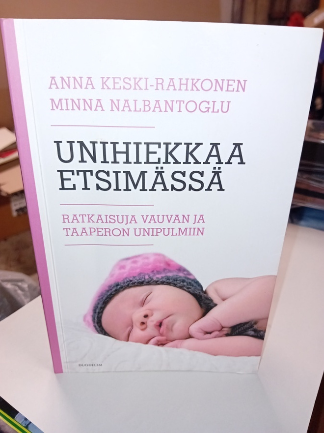 Keski-Rahkonen : Unihiekkaa etsimässä ( SIS POSTIKULU  )
