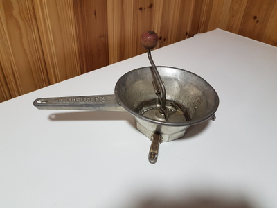 Vintage Moulin-Legumes Made in France No: 1