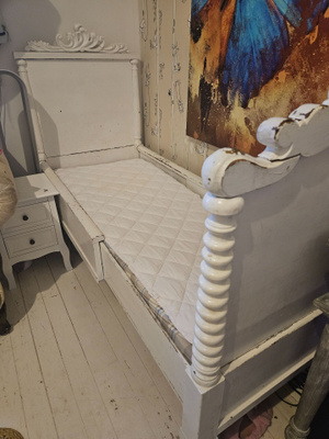 Antiikkisänky / vetosänky
