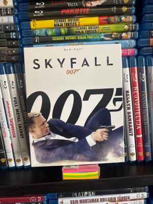 007 skyfall (2017) slip-coverilla!