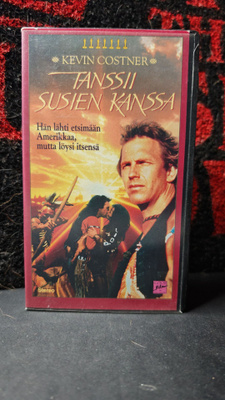 Tanssii susien kanssa
