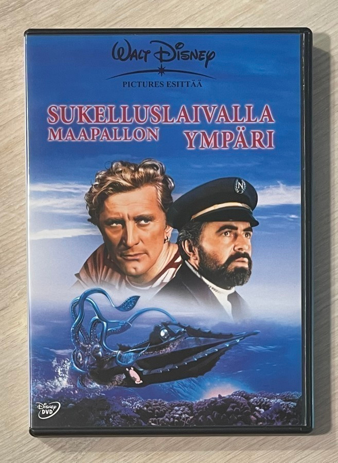 Sukelluslaivalla maapallon ympäri (1954) Kirk Douglas