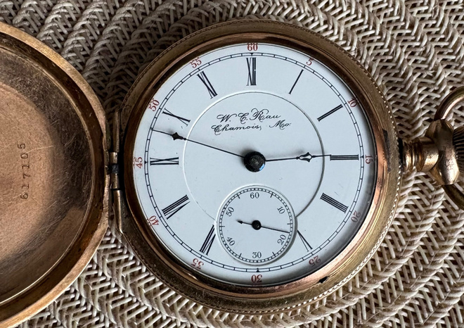 W.C. Peau Chamois / Hampden Watch taskukello.