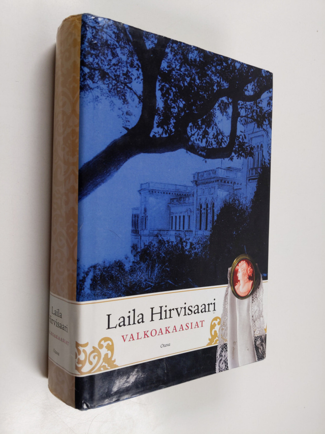 Laila Hirvisaari : Valkoakaasiat
