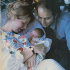 Me Naiset n:o 18 1982 Silvia & Manu. Äidin haavemies. Uimapu - pikkukuva 4