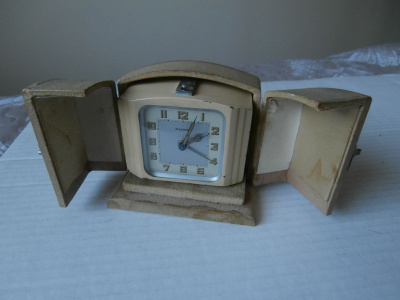 Bayard Herätyskello made in France + Rasia