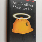 Arto Paasilinna : Herre min hatt - pikkukuva 1