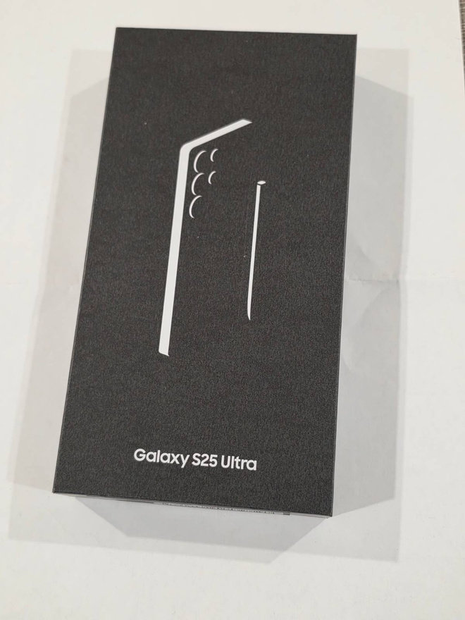 Samsung Galaxy S25 Ultra 12/512 musta