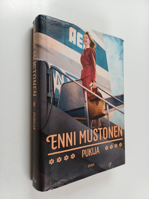 Enni Mustonen : Pukija