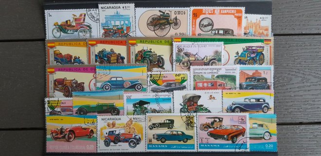 Autot / Autoja Postimerkkejä, Leimattuja 25 kpl