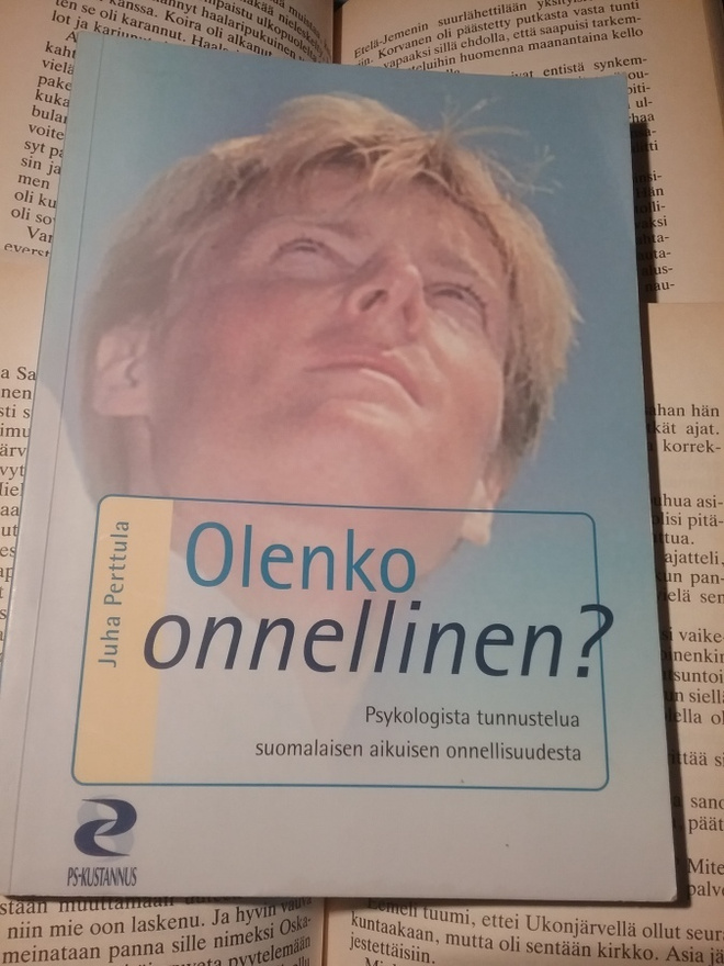 Juha Perttula - Olenko onnellinen? (nid.)